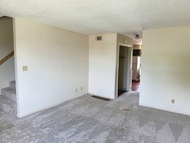 Photo - 102 Northwood Rd