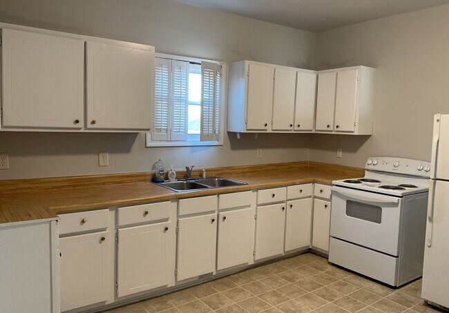 Photo - Available Now! Two bedroom home !!