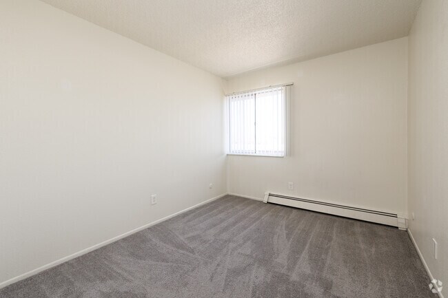 1BR, 1BA - 424SF