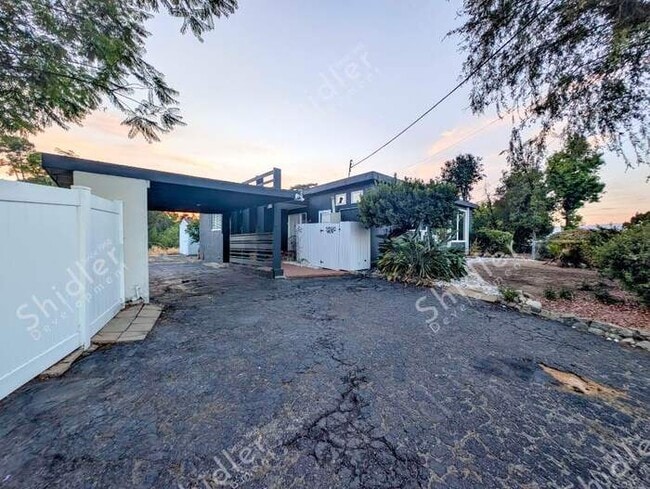 Building Photo - The Bridge House - 2 Bed 1 Bath + Glass Walled Office with Uncompromising Views