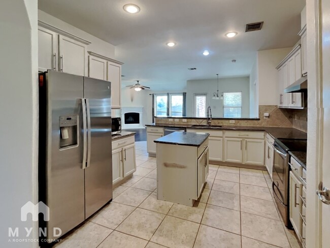 Photo - 5591 Coventry Drive