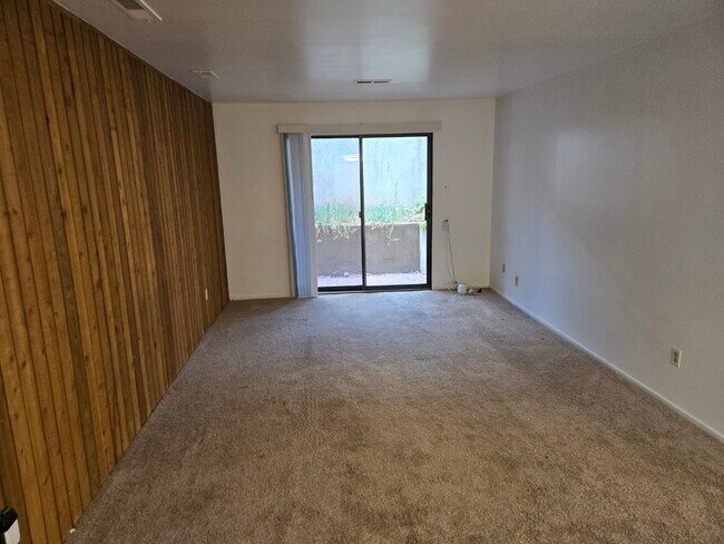 Photo - 425 S 1000 E
