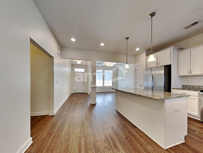 Photo - 524 Lateleaf Dr