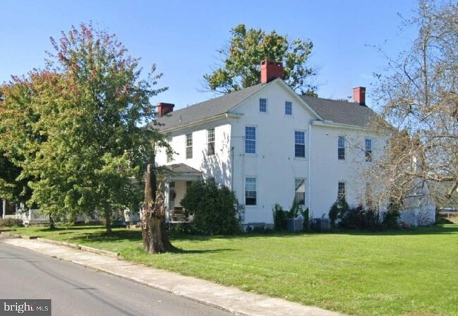 Photo - 203 E Main St