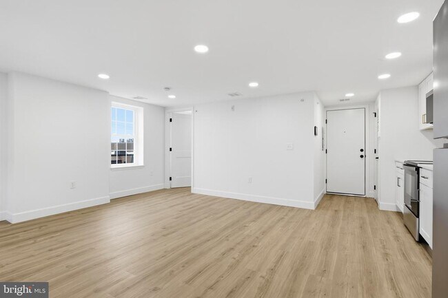 Photo - 100 W Front St Unit 3A