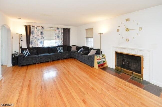 Photo - 968 Byron Ave
