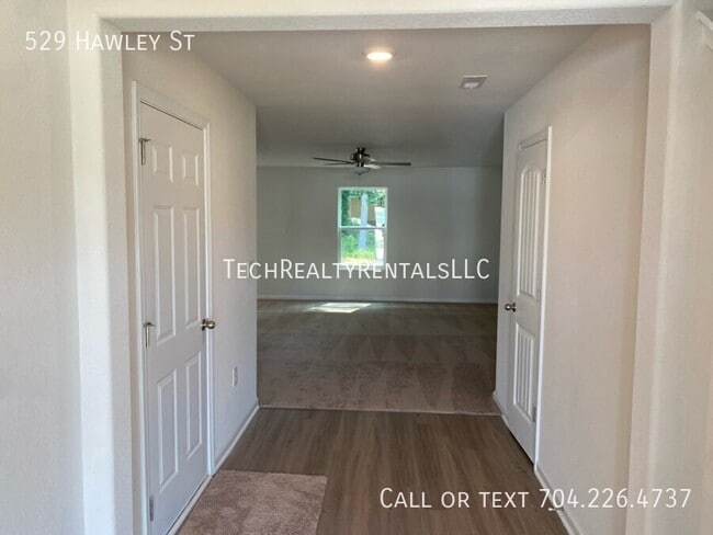Photo - 529 Hawley St