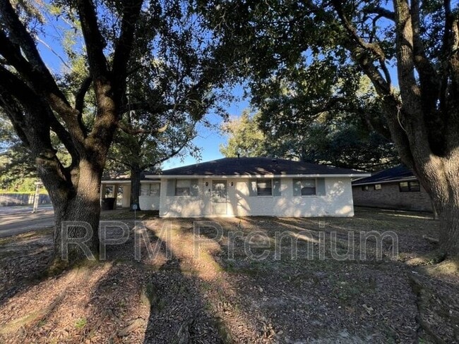 Photo - 3280 Crestaire Dr