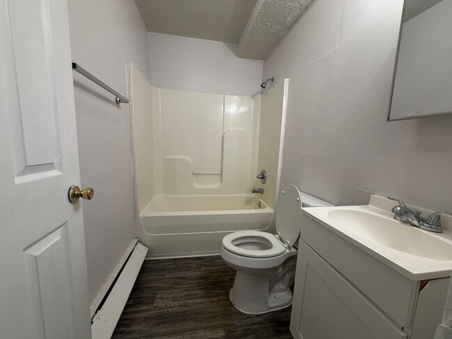 421 Poplar Level Ct Unidad 107