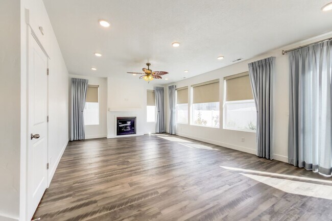 Photo - Spacious 4 Bed, 3.5 Bath Pet-Friendly Home with Central Air & 2-Car Garage! - Available NOW!