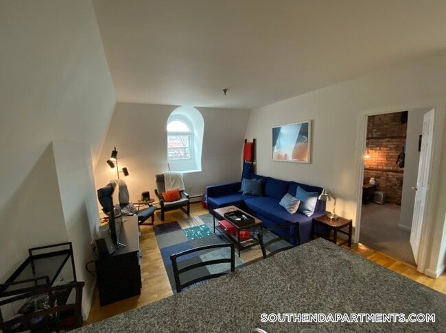 Photo - 168 Northampton St Unit 4