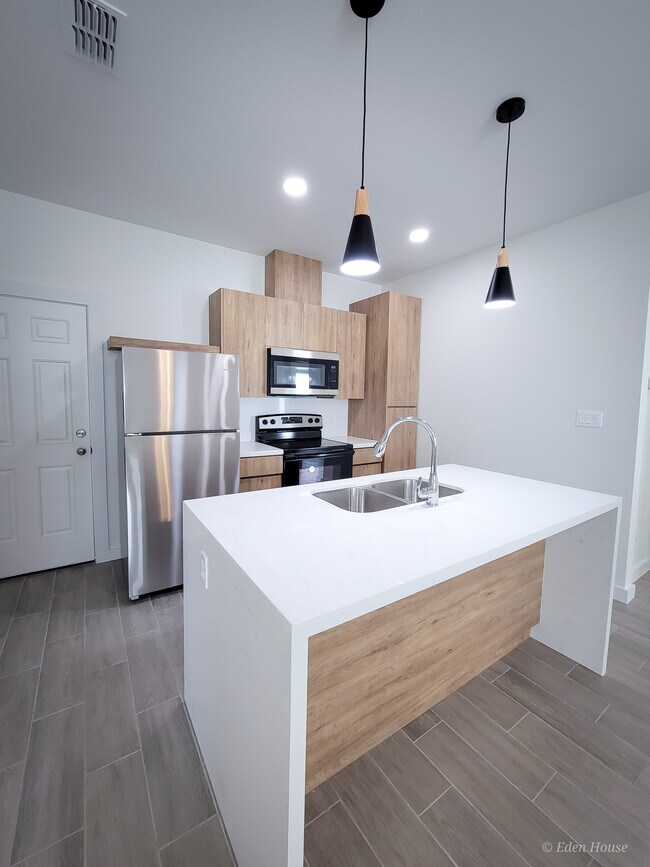 1404 W Platinum Dr Apartments Pharr, TX