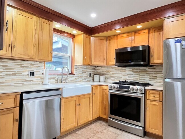 9 Harbour Ln