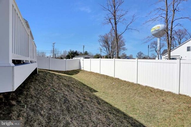 Building Photo - 1704 Scenic Manor Dr Rental