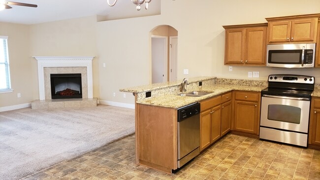 Photo - 6328 Parakeet Trail