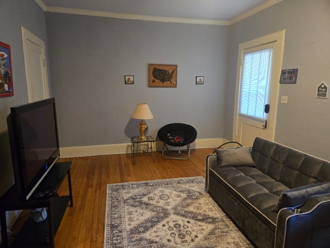 Photo - 2215 Marion St