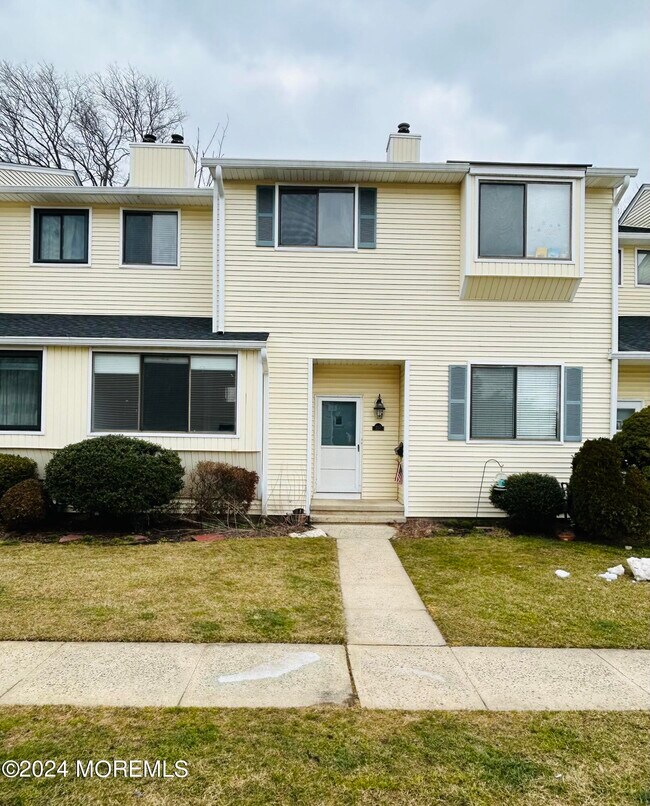 Photo - 257 Clubhouse Dr
