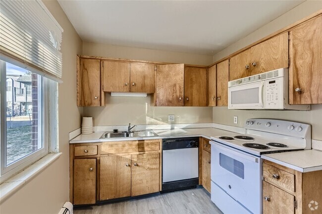Building Photo - Affordable 3bed/ 1 bath apartment 1 month ... Unit 5280-A