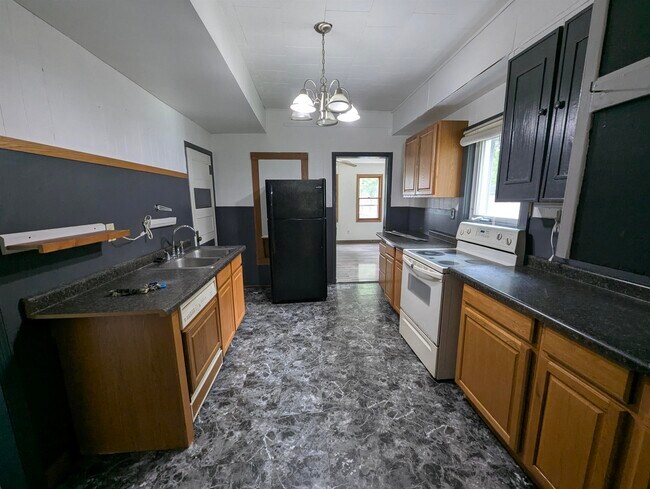 Photo - 420 Madison St