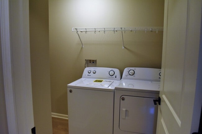 Photo - Glen Esk Apartments