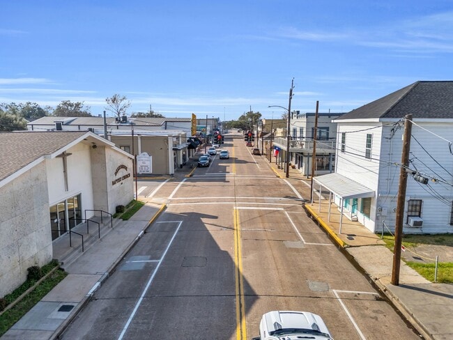 Photo - 401 E Main St