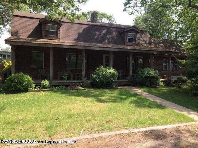 Photo - 375 Arrowhead Dr House