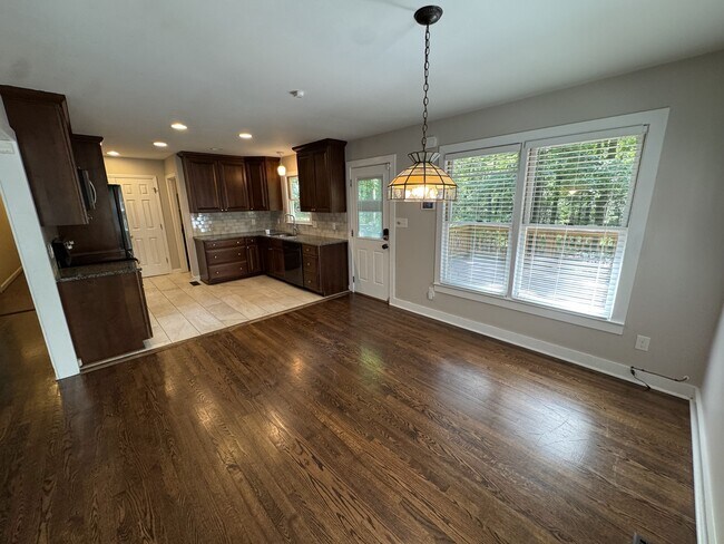 Photo - 219 Larkfield Rd