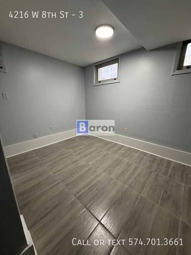 Photo - 4216 W 8th St Unidad 3