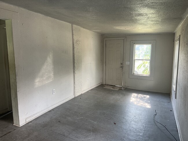 Photo - 507 N 6th St