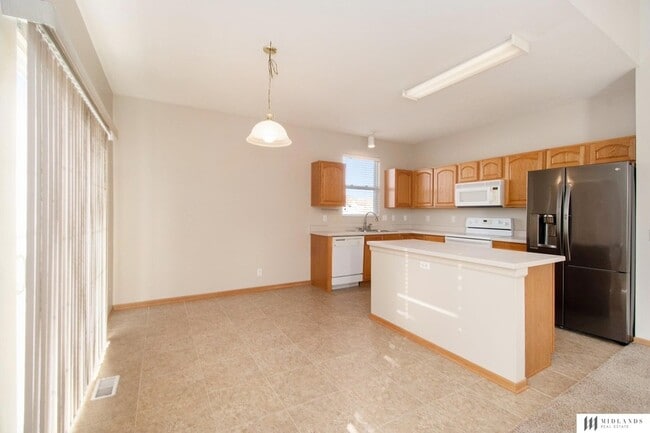 14002 Kelly Dr