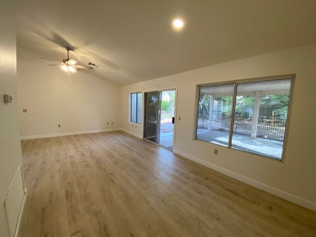 Photo - Sun City Summerlin - 55+ Community. Rare 2...