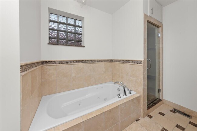 Photo - 1541 W Cortez St Condo Unit 3