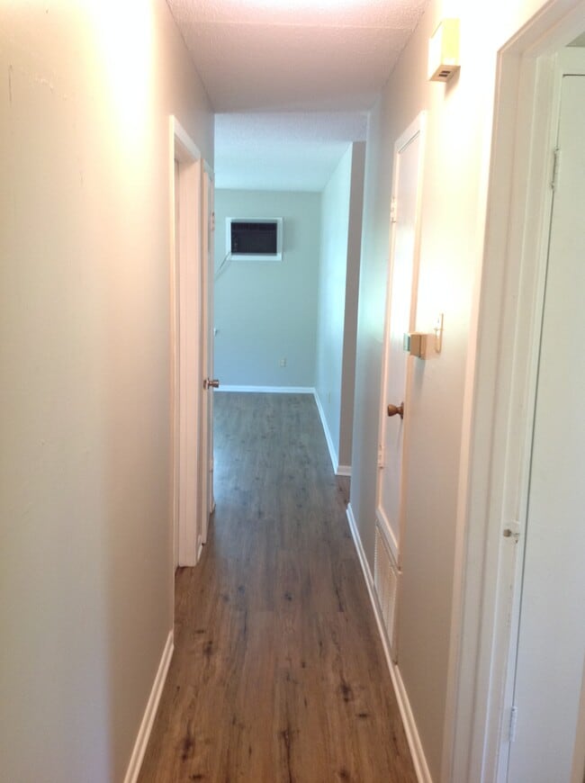 Photo - 2065 Marion Dr S