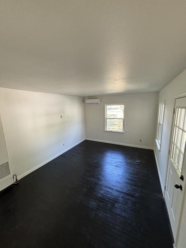 Photo - 1063 South St