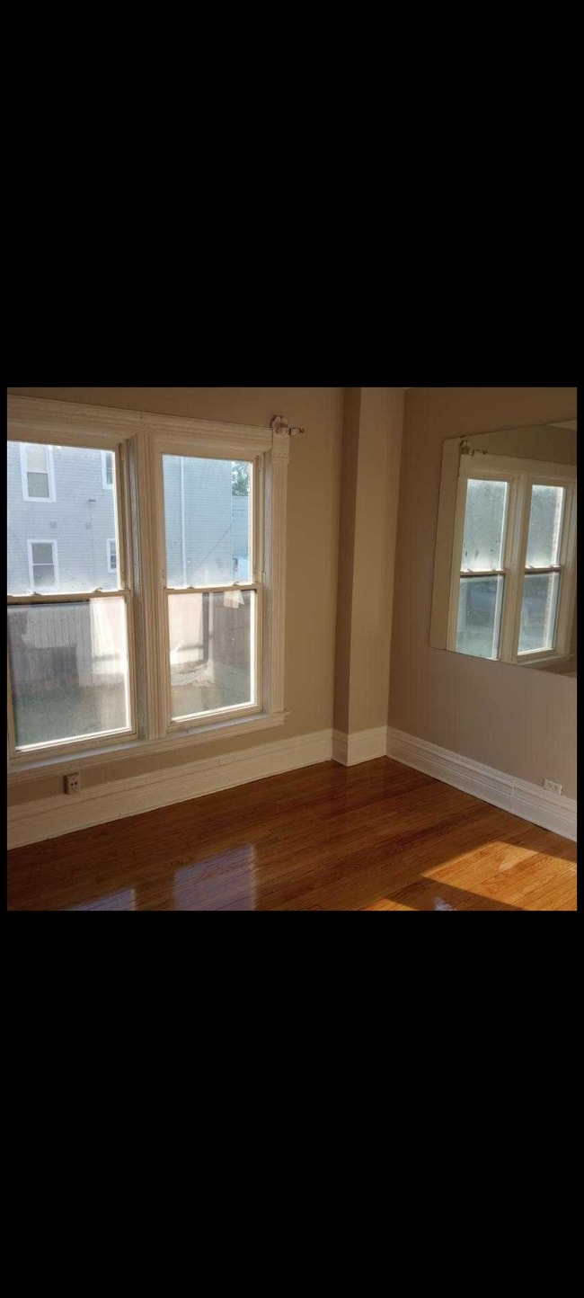 Dining Room - 2818 W Wilcox St Unit 2