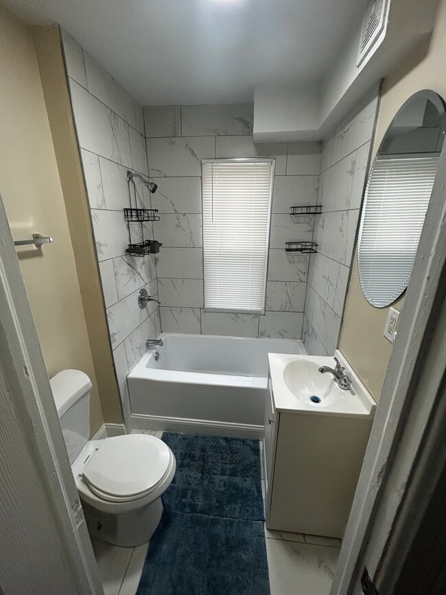 Photo - 18 Roberts St Unit 2