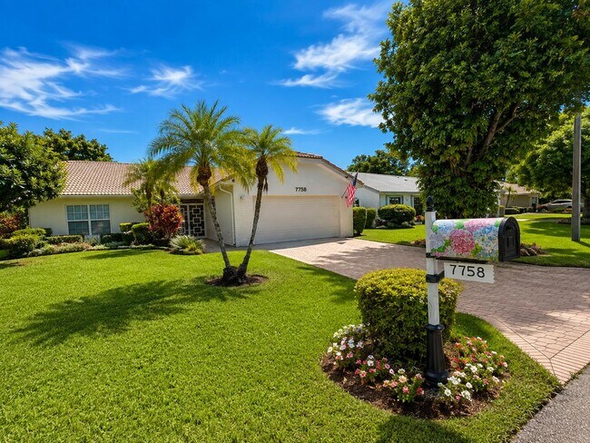 7758 Cloverfield Cir