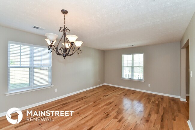 Photo - 5000 Cardinal Ct