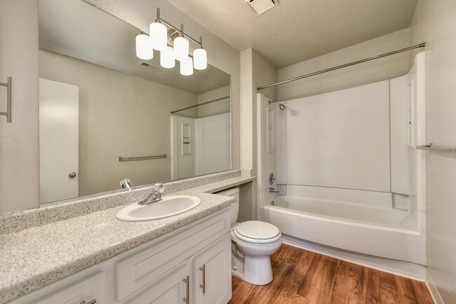 Photo - Lakeview Village Apartments