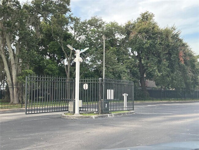 Photo - 2031 Claudia Ln