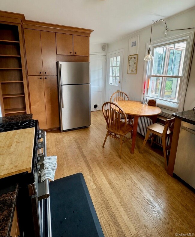 Photo - 74 N Elm St