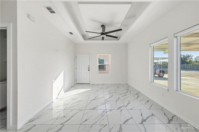 21 N Abesam Ave Unit 4