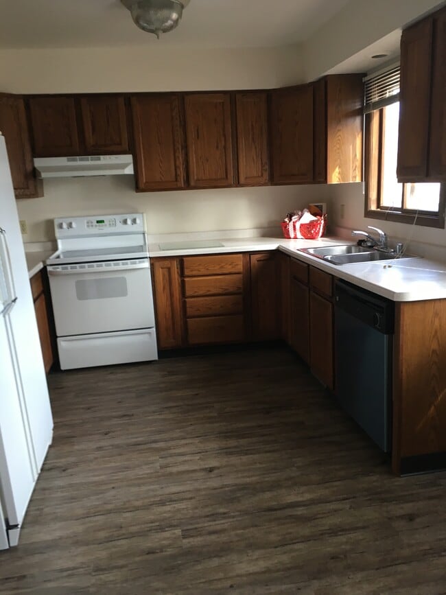 Photo - 3001 Churchill Dr