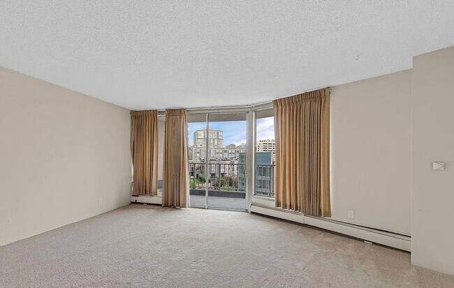 Building Photo - 1200 Gough St Rental
