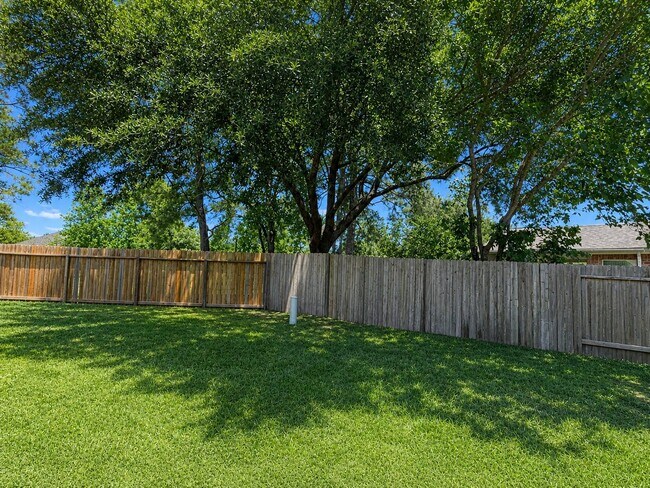 Photo - 1011 Backland Ct