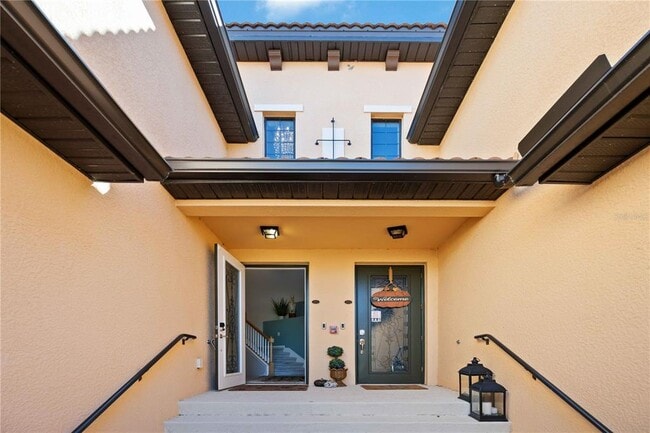 Building Photo - 10817 Tarflower Dr Unit 201