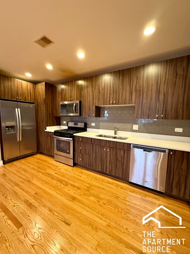 Photo - 3433 S Indiana Ave Unit 301