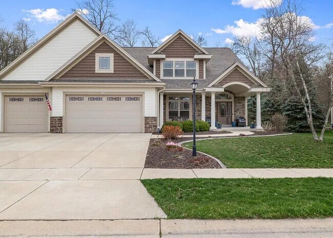 Photo - 1388 Mamerow Ln W House