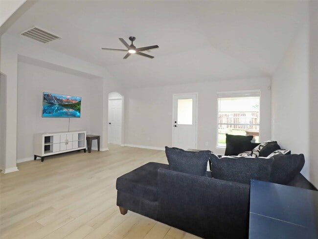 Photo - 749 Grassy Knoll Trail