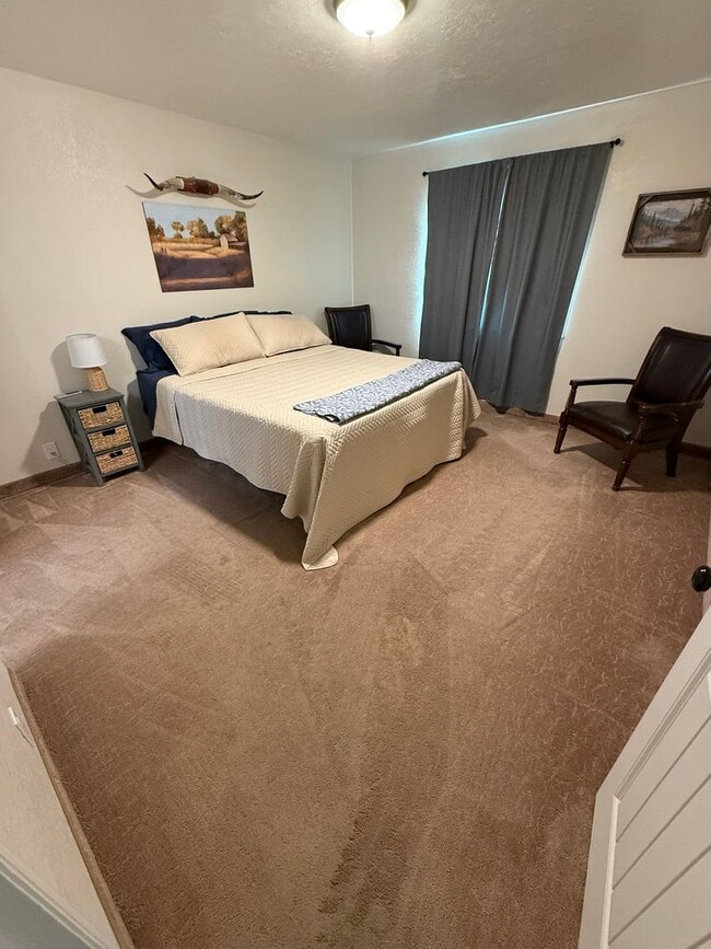 Photo - Beautiful 4 Bedroom, 3 Bathroom Home With Basement in Cedar City